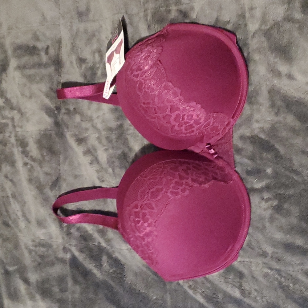 NWT Maidenform Bra 38DD